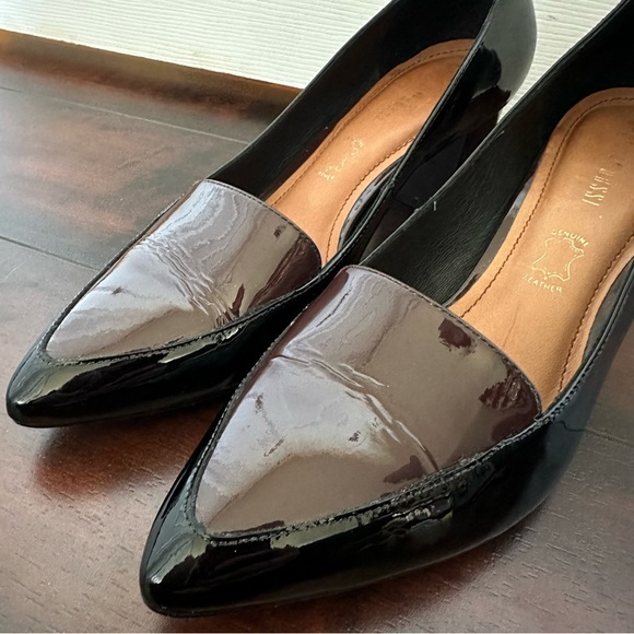 Size 8 Capelli Rossi Patent Leather Black and Burgundy Thick Chunky Heel Pump - Picture 7 of 10